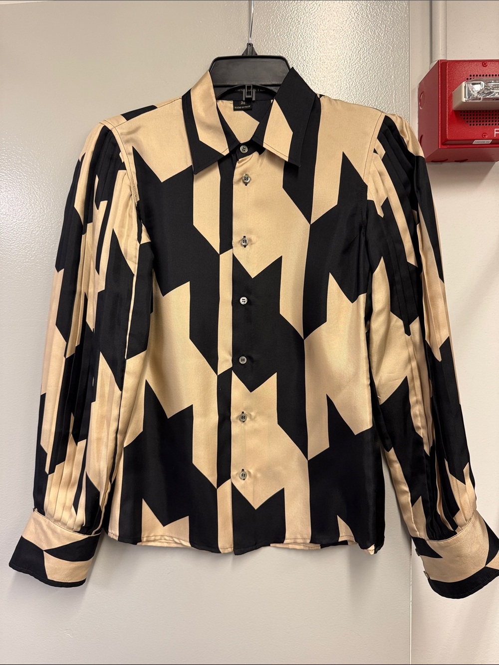 John Bartlett Black & Beige Geometric Button-Up Blouse